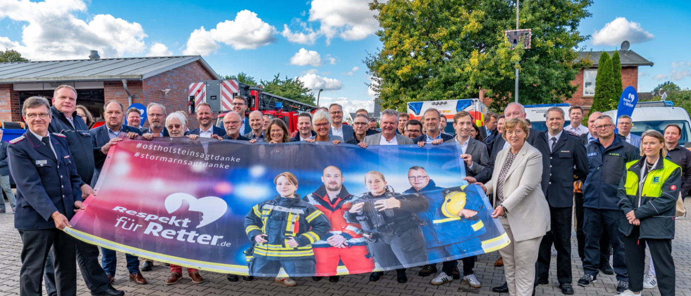 1 Respekt fuer Retter Auftaktveraanstaltung Foto Torsten Vollbrecht ScaleHeightWzgwMF0