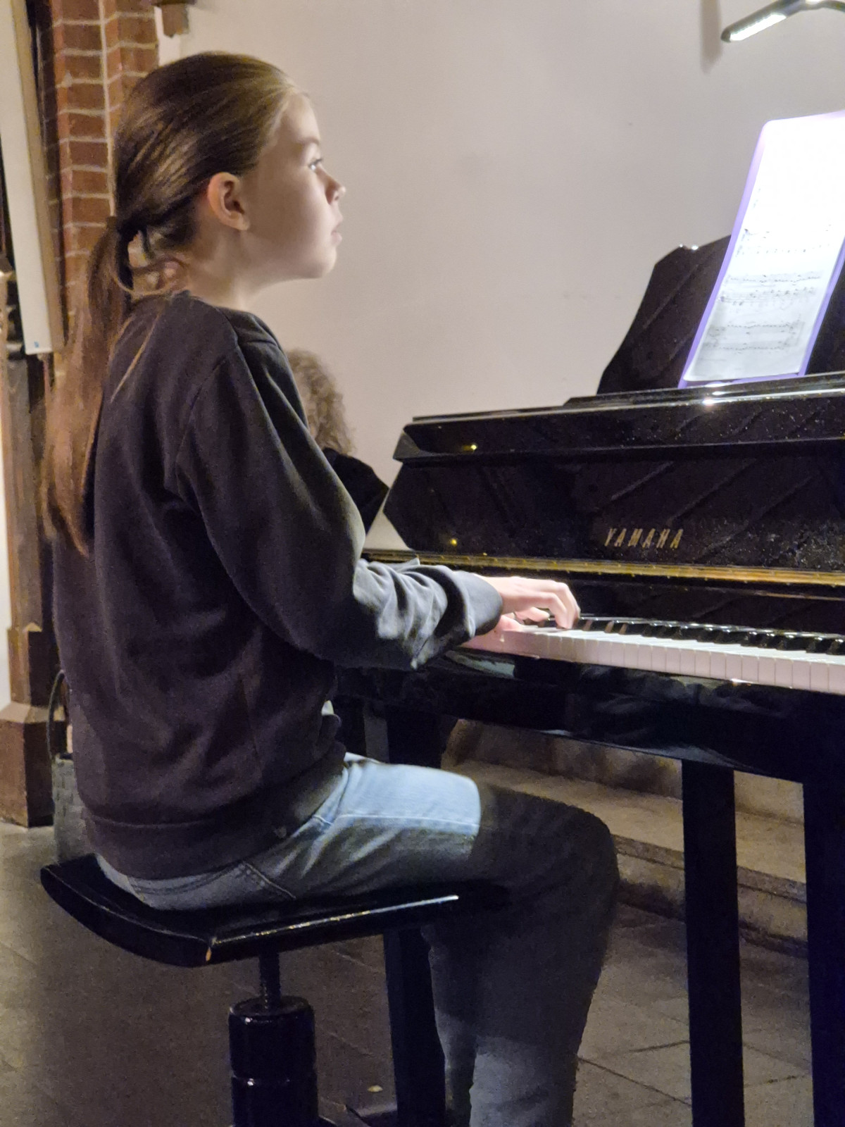 20251115 174654 Klavierschueleerin