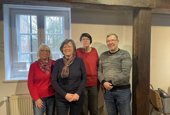 Die Koordinatoren aus Trittau freuen sich ueber weitere Ehrenamtliche die Lust haben in Kindergaerten vorzulesen. v. l. Birgit Gudat Annelore Penno Birgit Dobrowolski u. Josef Dobrowolski