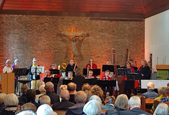 11 38 20220917 Ensemble Viiielfloeoeoetig in Tangstedt